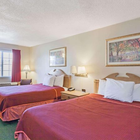 Howard Johnson By Wyndham Bakersfield Buitenkant foto