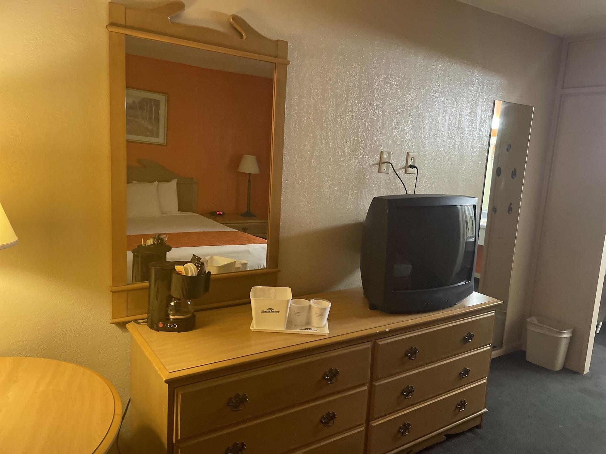 Howard Johnson By Wyndham Bakersfield Buitenkant foto